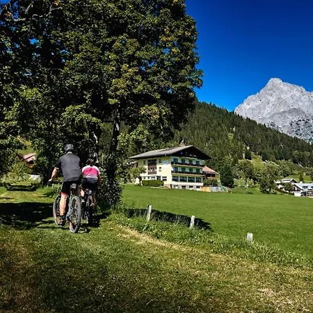 Bergglueck Bed & Breakfast